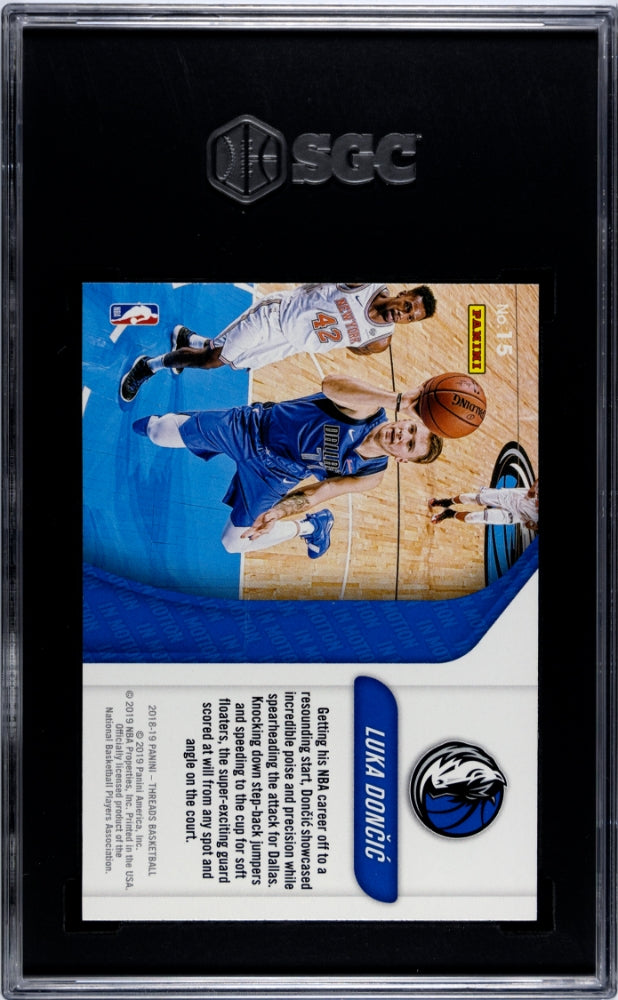 2018 Panini Threads Luka Doncic #15 Motion Dazzle SGC 10